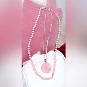 Handcrafted Rhodonite Beaded Necklace: A Touch of Elegance